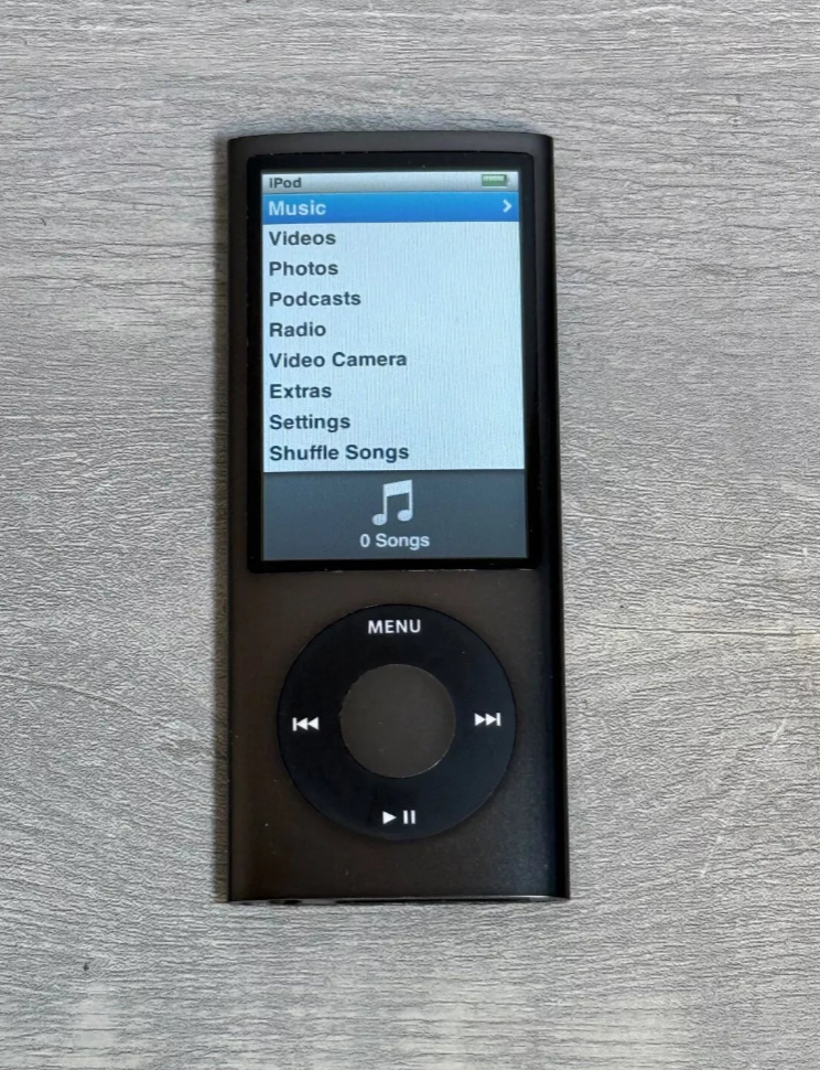 Brand NEW Apple iPod Nano 4th Gen 8GB All colors MP3 Players